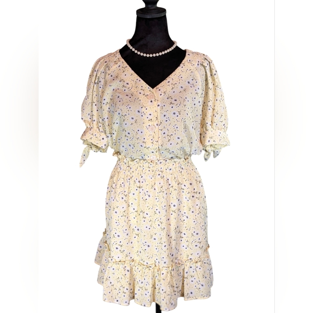 Lauren Conrad Pale Yellow, White, and Black Floral Print Top And Skirt S/M